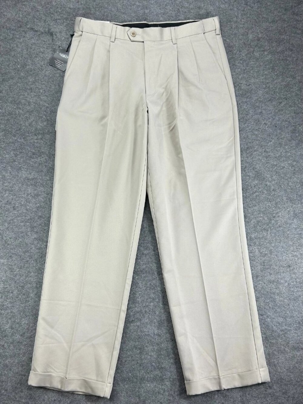 NWT Savane‎ Dress Pants Mens 33Wx30L Light Gray Wrinkle Free Comfort Pleated